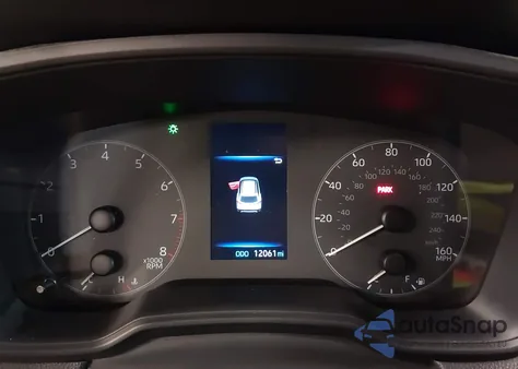 2024 Toyota Corolla Cross Le z USA, uszkodzony, nr VIN 7MUBAABG3RV081484